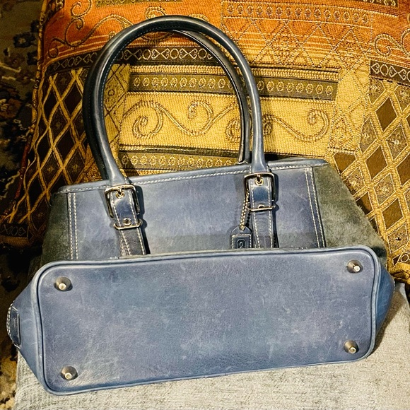 Coach HO4Q-7562 Blue suede leather handbag - Picture 5 of 6